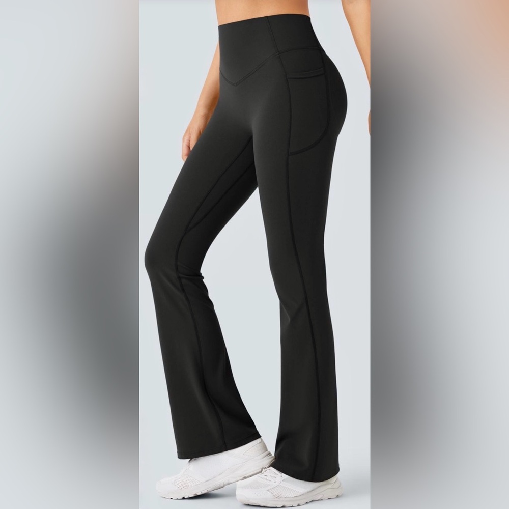 Halara SoCinched UltraSculpt High Waisted Bootcut Leggings
